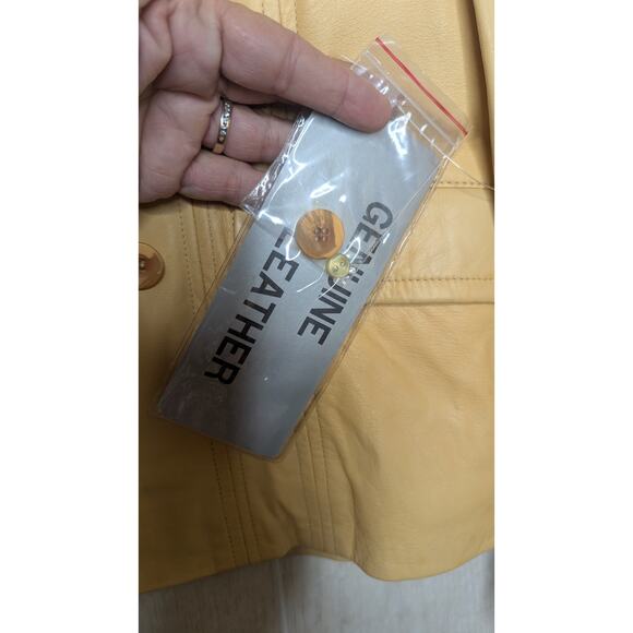 Together! butter yellow leather jacket Blazer 4 button career Womens size 12 - Picture 9 of 12